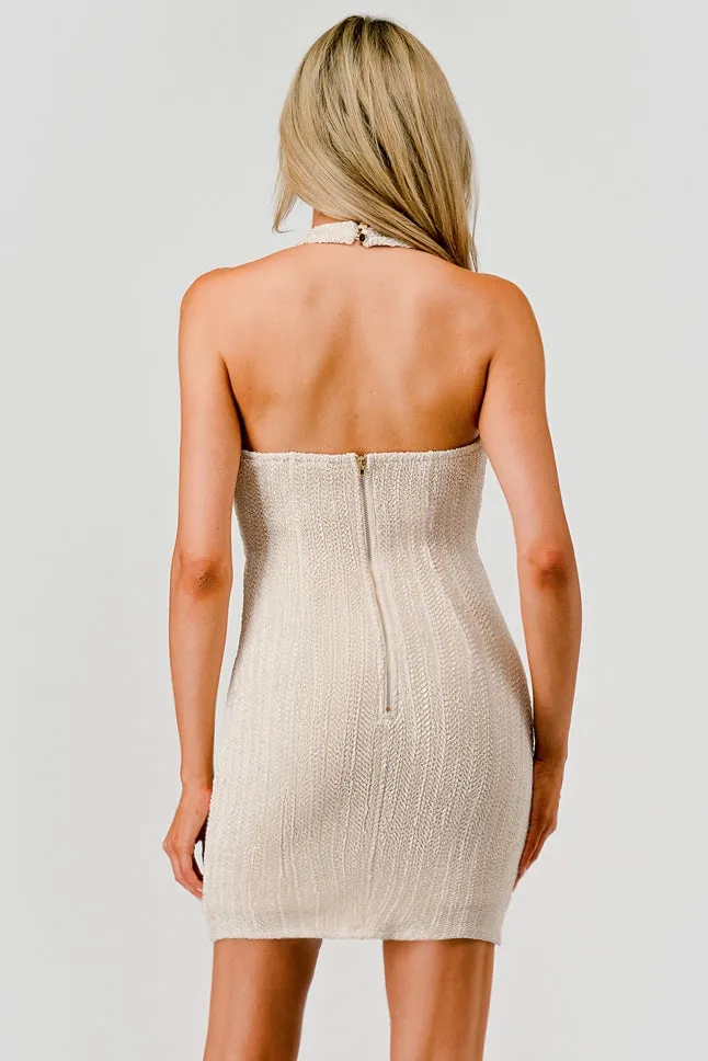 CRINKLED KNIT W/ HARDWARE TRIM HALTER MINI DRESS